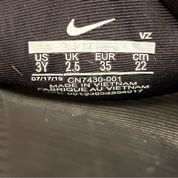 Multi colored Youth Nike Slides - Picture 8 of 8